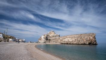 El peñón español alejado de todo protegido por el Ejército y que sufrió una 'invasión marroquí' exprés