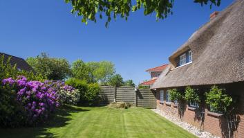 CaixaBank necesita vender estas casas con patio y jardín y las rebaja: precios inmejorables desde 55.000 euros
