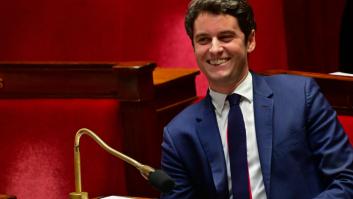 El primer ministro de Macron, Attal, salva su primera moción de censura: no lleva ni un mes en el cargo