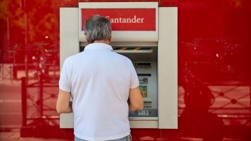 Los cajeros de la España vaciada esquivan la bala mortal