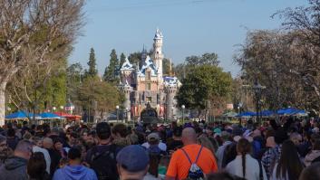 La razón por la que Disney jamás solucionará las colas eternas de sus parques