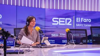 Una noche en 'El Faro' de la radio