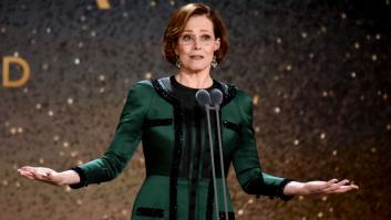 Clamor general contra lo que ha aparecido en televisión mientras hablaba Sigourney Weaver