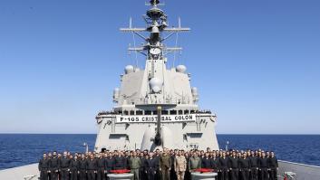 España exhibe su fragata más moderna en una maniobras