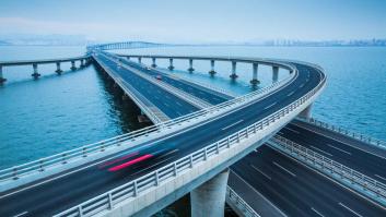 El puente internacional más pequeño del mundo mide 3 metros y está en España