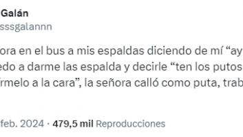 Le hace un comentario homófobo en el autobús y él le cierra la boca con su reacción