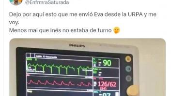 Una enfermera cuelga un cartel para avisar de las alergias de un paciente y provoca confusión