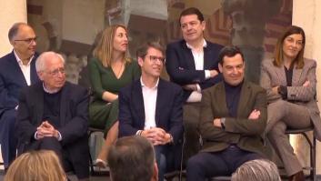 Las caras de María Guardiola y Mañueco lo dicen todo tras el último lapsus de Feijóo en un acto del PP