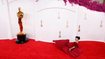 Los Premios Oscar 2024 ya tienen su caída: la reacción de Liza Koshy