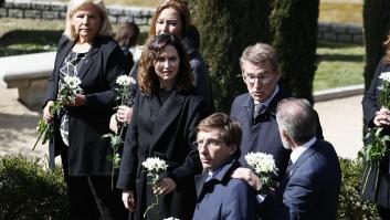 La AVT critica la ausencia de Sánchez en su homenaje: "Prefiere hacerse fotos con Bildu"