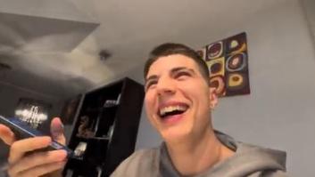 Le pregunta a su madre si puede dormir en casa de un amigo y ojo a la respuesta