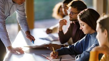 Pone este ejercicio a sus alumnos de Bachillerato y acaba dejando una reflexión de lo más cruda