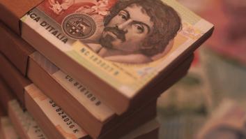 Tropieza con un dineral en casa de su querida abuela y el banco se niega a recibirlo