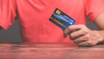 Le hackean la tarjeta del banco y lanza este consejo de su padre, trabajador de una sucursal