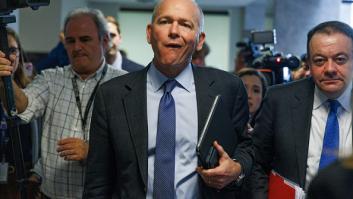Turbulencias en Boeing: el CEO renuncia y el presidente del consejo no optará a reelección