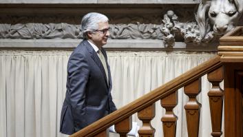 Derecha e izquierda se rotarán en el Parlamento luso y eluden darle cuartos a los ultras