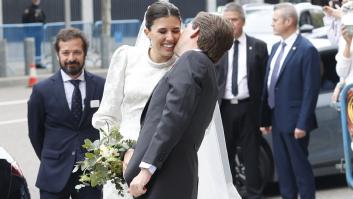 La primera imagen de Almeida y Teresa Urquijo como marido y mujer