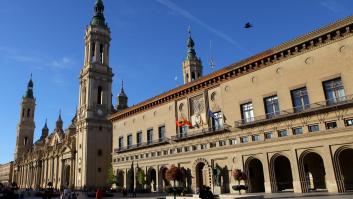 Enfado generalizado por lo que han instalado en plena plaza del Pilar de Zaragoza