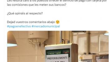 El cartel colgado en una pescadería genera una enorme polémica