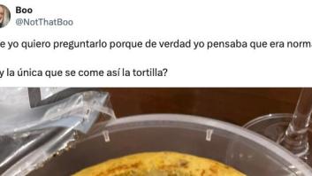 Se lía una histórica por cómo se come la tortilla de patatas: hasta tiene que aclarar que es española