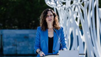 Ayuso critica que se elimine la Visa de Oro y cree que Sánchez es "una máquina de expulsar capital"