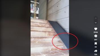 La forma en la que acaba esa rampa en un portal de Zaragoza monta un tremendo debate