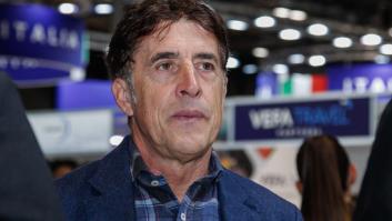 Pedro Delgado publica un mensaje muy poco habitual en él como reacción a otro de Pérez-Reverte