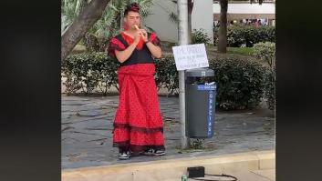 El reto que sus amigos le imponen hacer antes de casarse es simplemente BRU-TAL