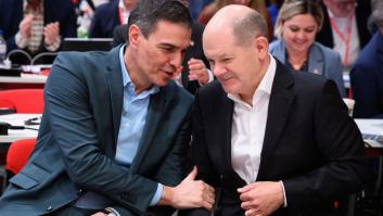 Sánchez se queda y el socialismo europeo respira: "No se pueden perder más diques"
