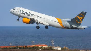 Se desata el virus del vómito en pleno vuelo y los pasajeros viven un verdadero infierno