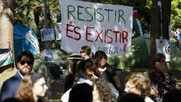 La acampada propalestina toma el interior de la Facultad de Filosofía de la Universidad de Valencia