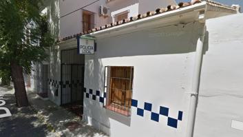 Rescatan en Málaga a una 'niña lobo' criada en un bosque por su padre