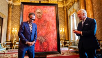El pintor del retrato de Carlos III sufre un súbito 'tierra, trágame' ante esta pregunta del rey