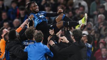 Un triplete de Lookman impide el triplete del Bayer Leverkusen