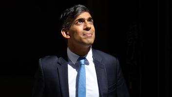 La prensa británica flipa con la metedura de pata de Rishi Sunak en un bar de Gales: penalti