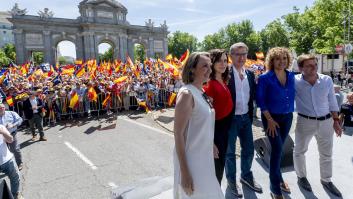 El PP vuelve a manifestarse junto a miles de personas en Madrid contra el Gobierno y la amnistía