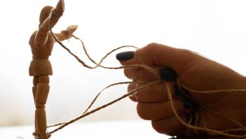 La técnica maquiavélica a la que recurren los manipuladores cuando no han logrado sugestionarte