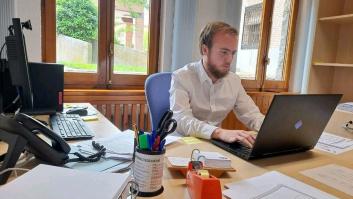 Funcionario, emprendedor y árbitro: Jaime Bes, el joven de 22 años que ayuda a preparar oposiciones