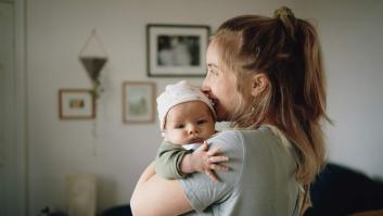 Recibe multitud de quejas por este nombre que le ha puesto a su hija