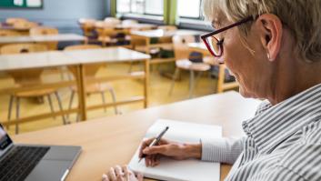 Enfado generalizado con la iniciativa de la Diputación de Málaga para que los mayores aprendan inglés