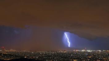 Un rayo parte la casa de la consejera de sanidad en La Rioja