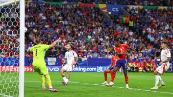 Lo que había detrás de una portería en el España-Italia es casi imposible de mejorar: sí, era ÉL