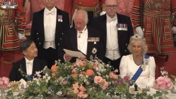 Carlos III suelta esto ante el emperador de Japón y ojo a la cara de póker del príncipe Guillermo