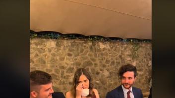 Unos novios hacen esto en su boda: dejan a todos los invitados llorando y el vídeo se ve a millones