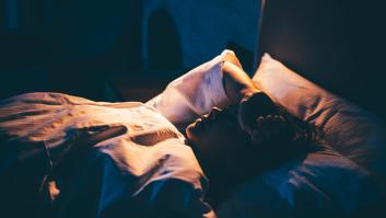 La razón científica por la que te despiertas a las 4 de la mañana