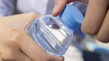 Adiós a las botellas de plástico de siempre en España: el cambio impuesto está a la vuelta de la esquina