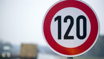 Adiós a los 140 km/h: un matemático explica el sinsentido de conducir a esta velocidad