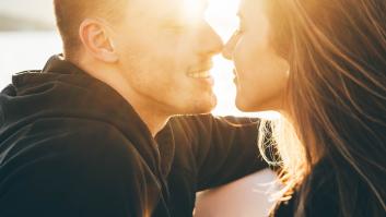 Adiós a Tinder: un experto en el arte de la seducción revela el inesperado nuevo lugar para ligar