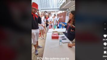 El truco de este hombre para que no le roben en San Fermín es para verlo: no convence a todos