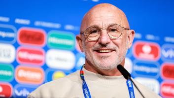 Le dicen a Luis de la Fuente que es supersticioso porque se santigua y su respuesta se ve en masa